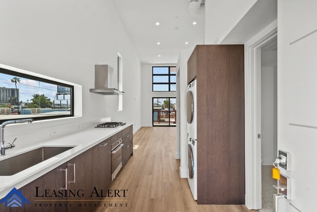 Building Photo - 5617 Klump Ave