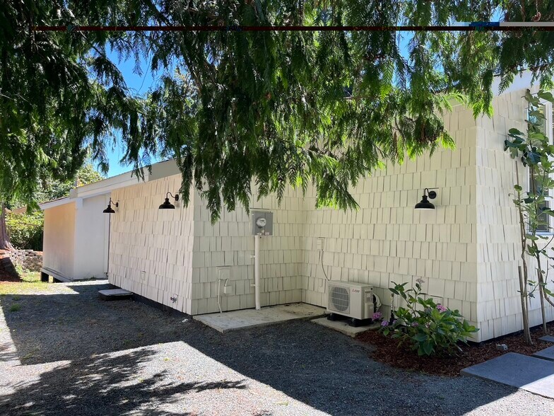 Building Photo - 8113 Sand Dollar Ln