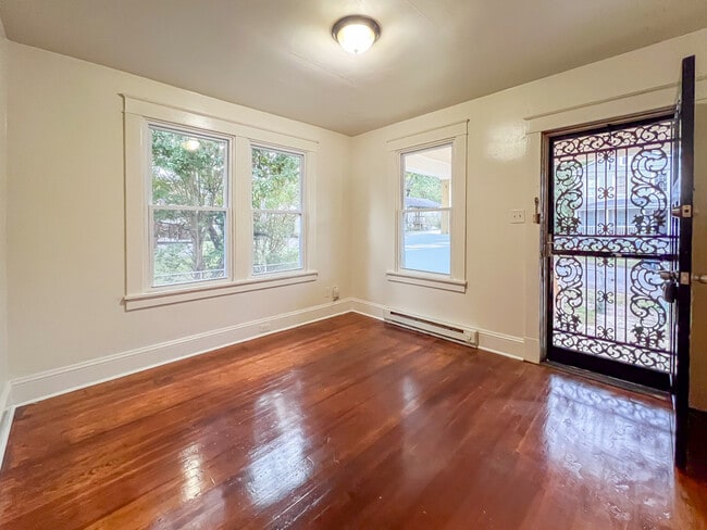 Building Photo - 1808 Fairfax Ave