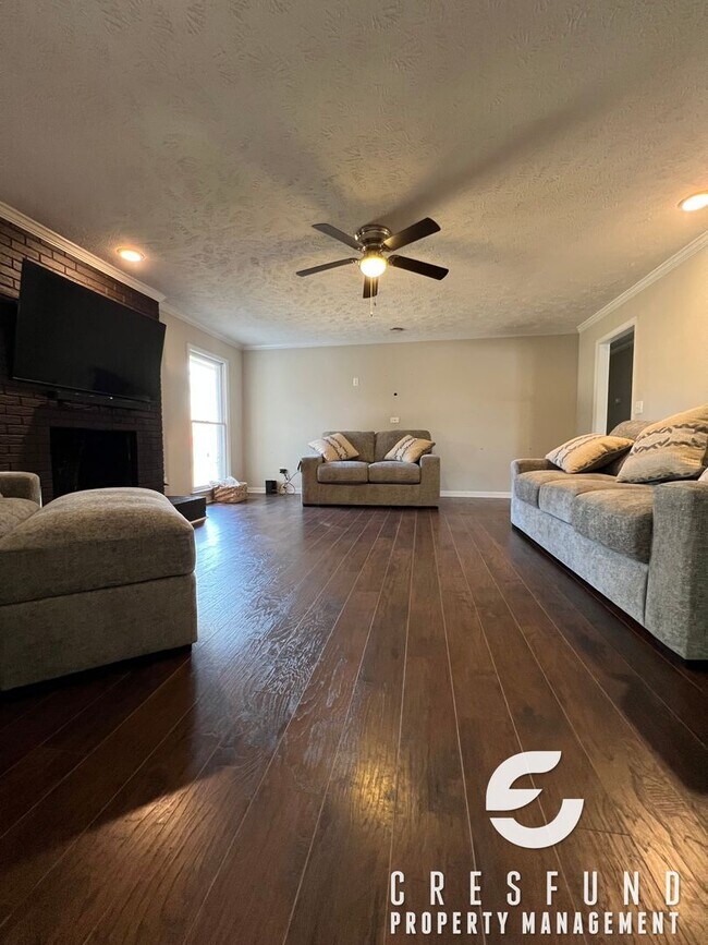 Building Photo - Bright, Easy-Living Home You’ll Love - READY FOR YOUR MOVE IN TODAY!