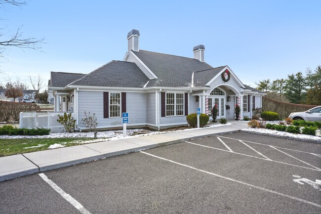 Building Photo - 1406 Pinnacle Way