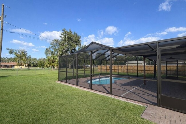 Building Photo - 1696 CR 607