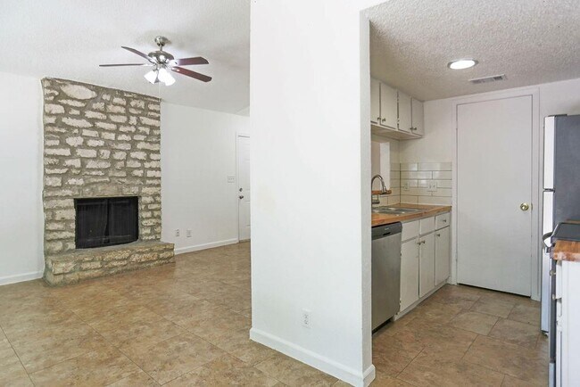 Building Photo - 7508 St Amant Pl
