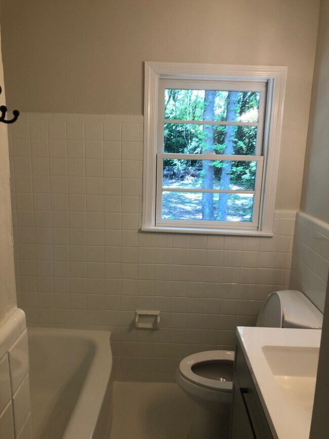 Building Photo - 5524 Rodgers Dr