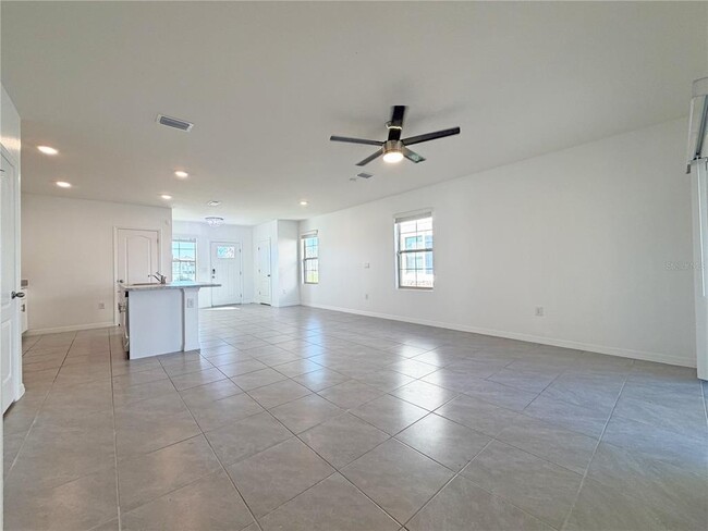 Building Photo - 1719 Walnut Crk Dr