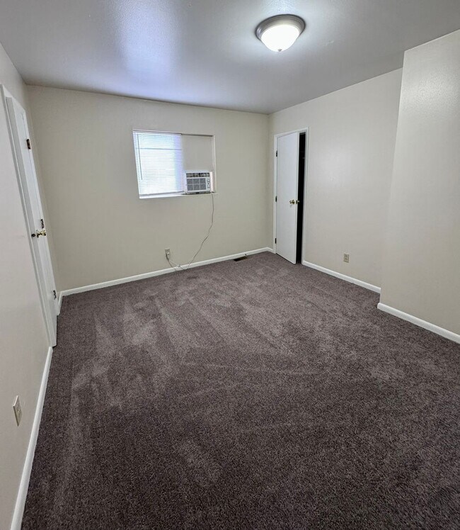 Building Photo - 1609 Orchard St