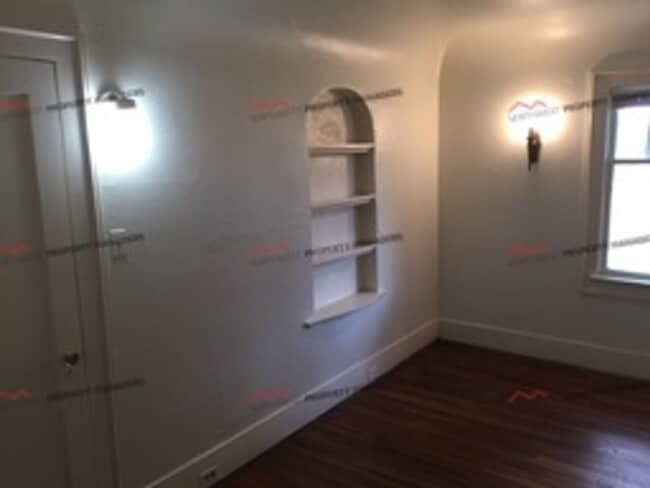 Building Photo - r191f