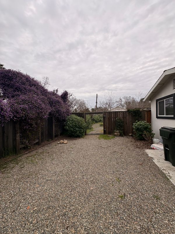 Building Photo - 4810 Kenmar Rd