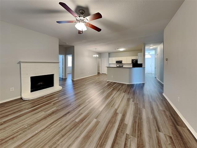 Building Photo - 1707 Country Crest Ln