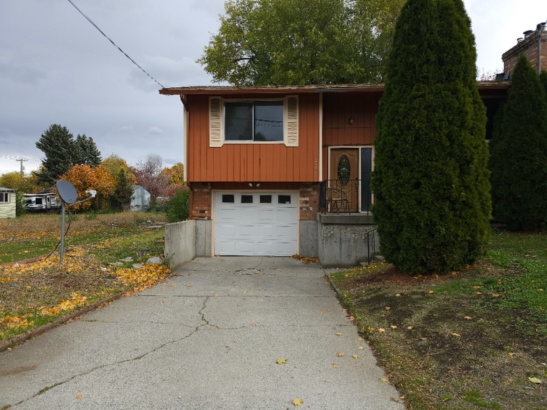 Building Photo - 411 S Pierce Rd