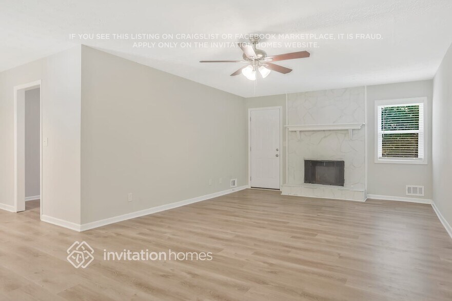 Building Photo - 4812 Hemlock Dr SE