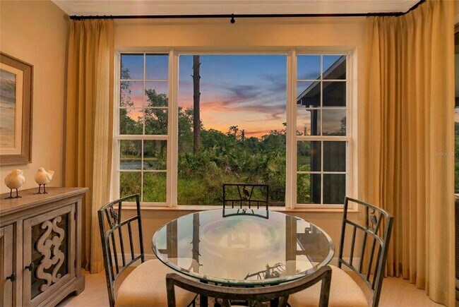 Building Photo - 8204 Villa Grande Ct