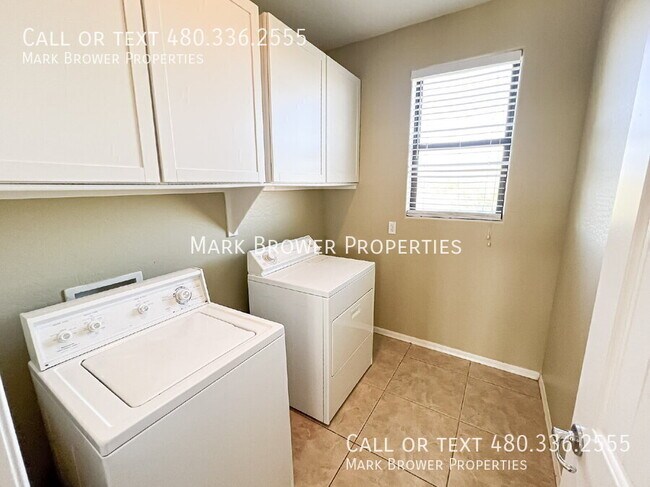 Building Photo - 1400 W Flamingo Dr