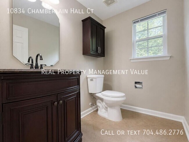 Building Photo - 10834 Chamberlain Hall Ct