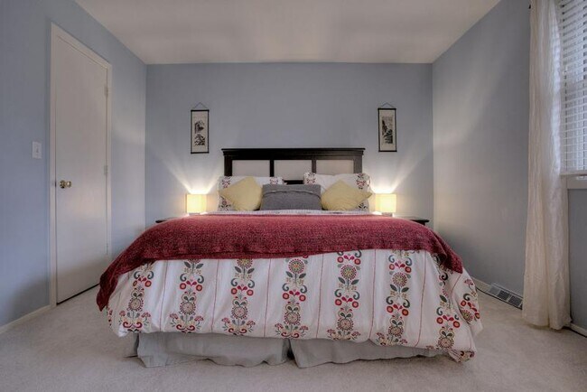 Building Photo - 307 Marian Ave