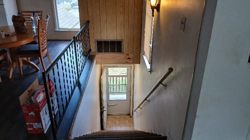 Building Photo - 708 Lafayette Ave