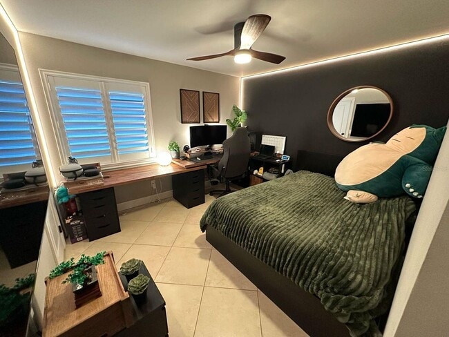 Building Photo - **FURNISHED**