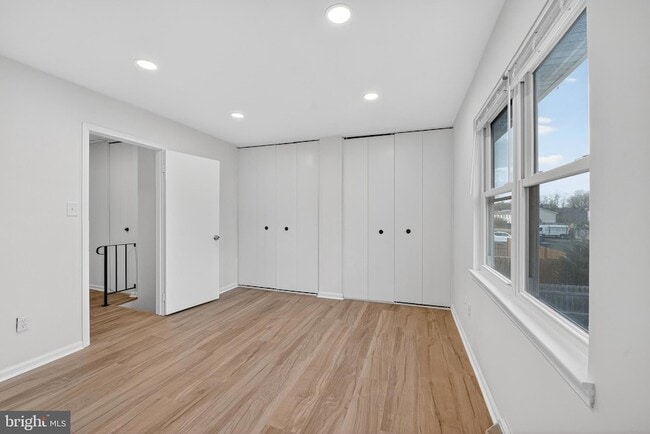 Building Photo - 224 Moore Dr