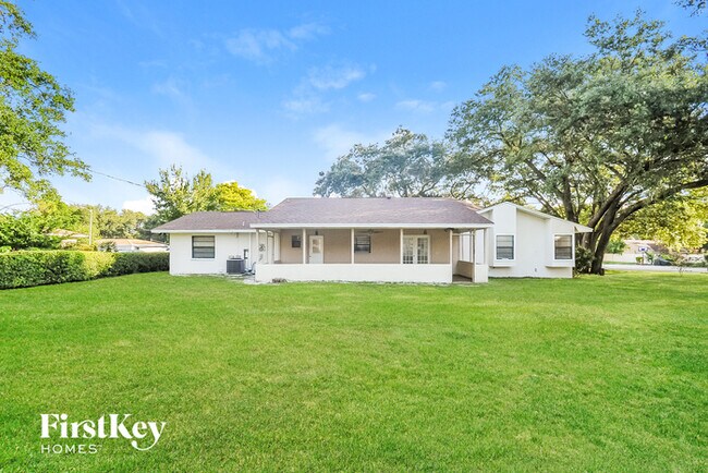 Building Photo - 1031 Dolly Ln