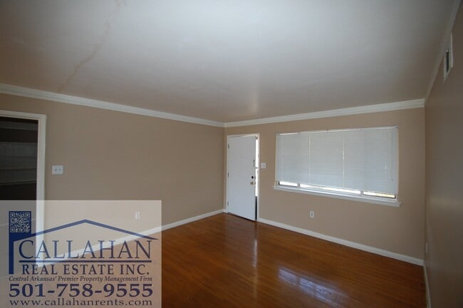 Building Photo - NLR 3 Bedroom