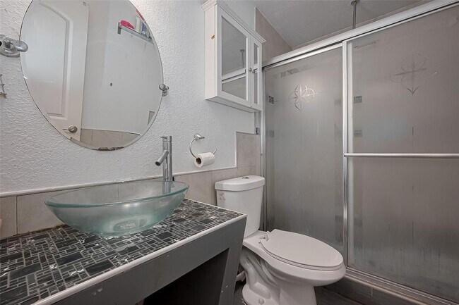 Building Photo - 15214 Mission Forest Dr