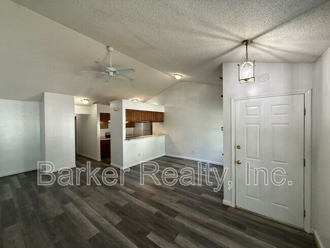 Building Photo - 2925 Golden Oak Ct