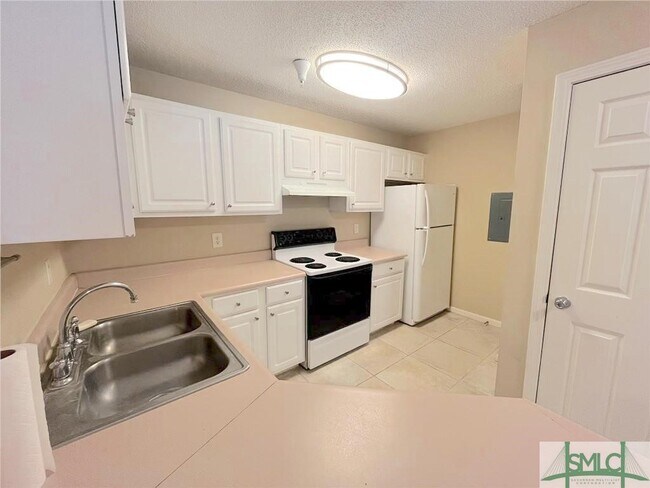 Building Photo - 8307 Walden Park Dr