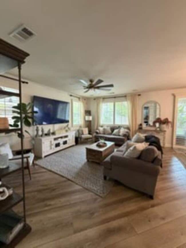 Building Photo - 34253 Chaparossa Dr