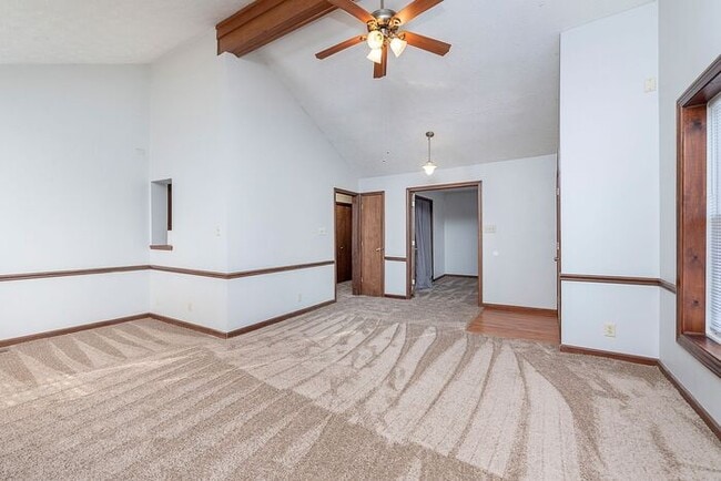 Building Photo - 3 Bedroom 2 Full Bath Ranch in Peaceful Geist Valley Estates