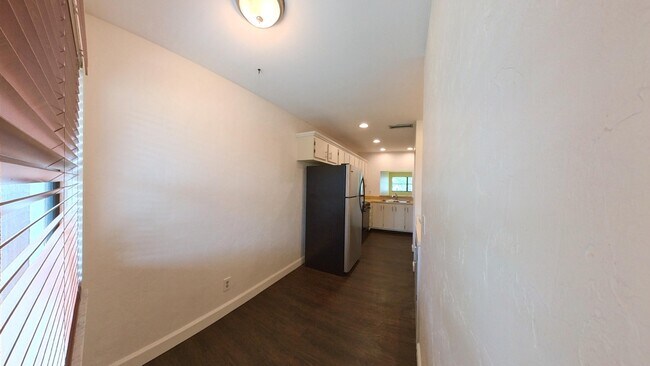 Building Photo - 3118 SW 20th Terrace