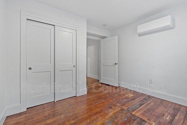 Building Photo - 205 Summer St