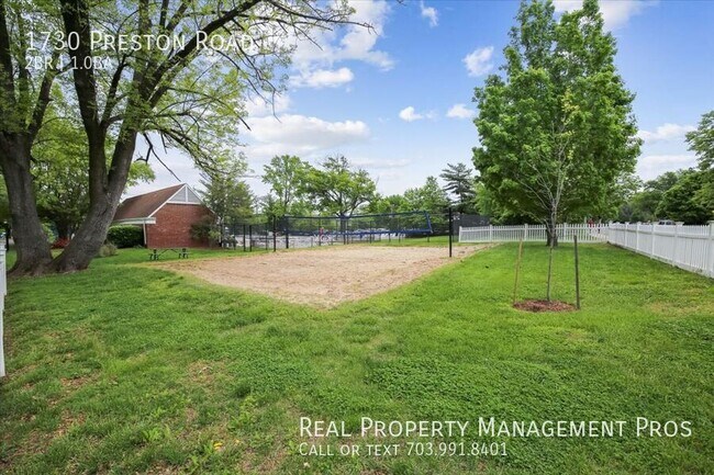 Building Photo - 1730 Preston Rd