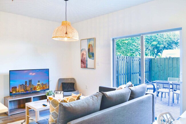 Primary Photo - 171 NW 158th St