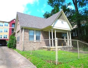 Building Photo - 804 Stanford St