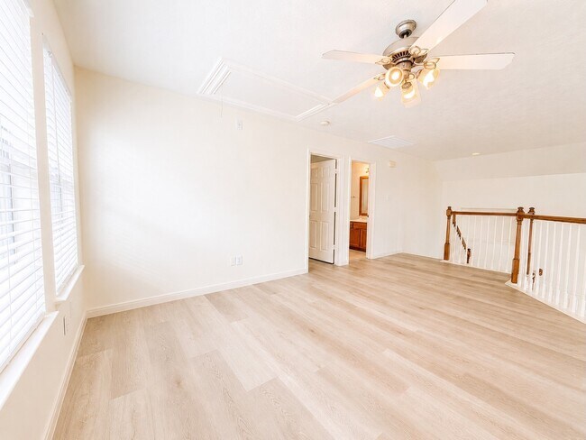 Building Photo - 7219 Brookville Ln