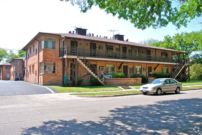 Primary Photo - Cedar Lodge Apartments