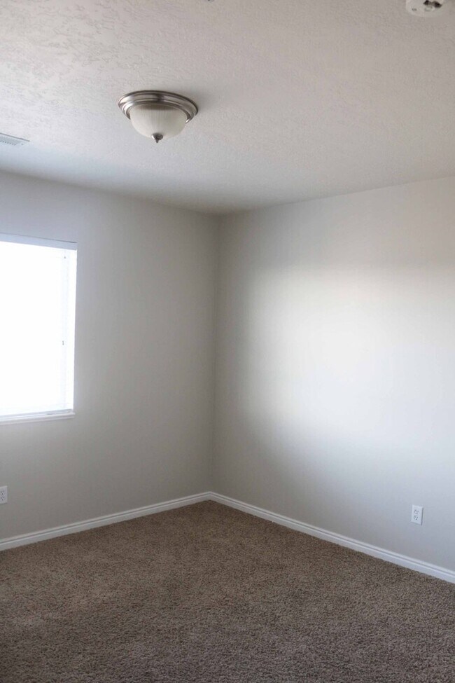 Building Photo - 1574 Westbury Way