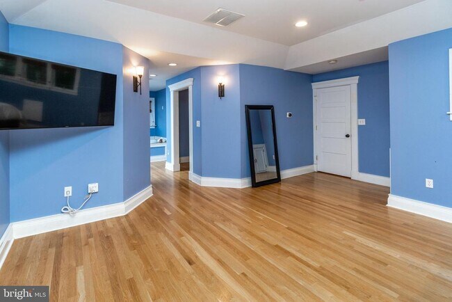 Building Photo - 24 Camelia Ct