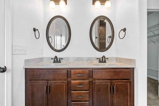 Building Photo - 2863 McManus Cir