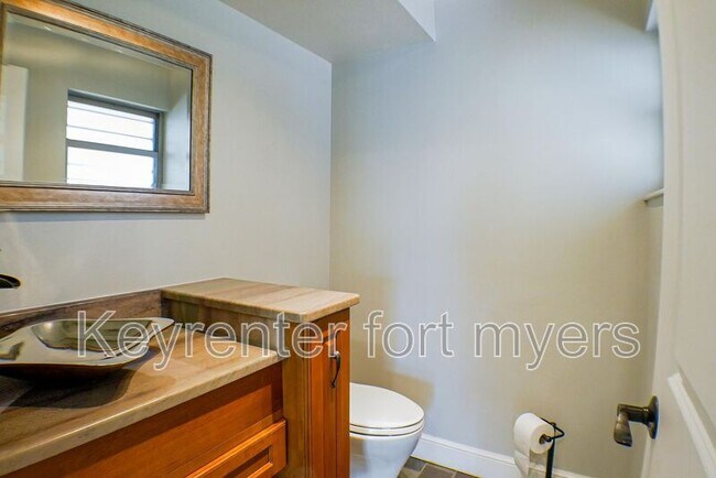 Building Photo - 112 Pinebrook Dr