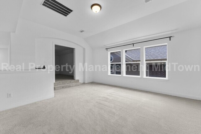 Building Photo - 4106 Horseshoe Ln