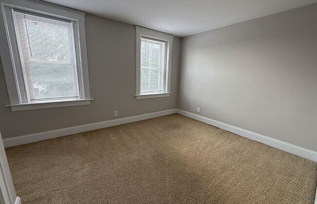 Building Photo - 3251 Bishop St