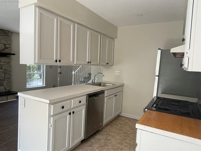 Building Photo - 66 Homestead Village Dr