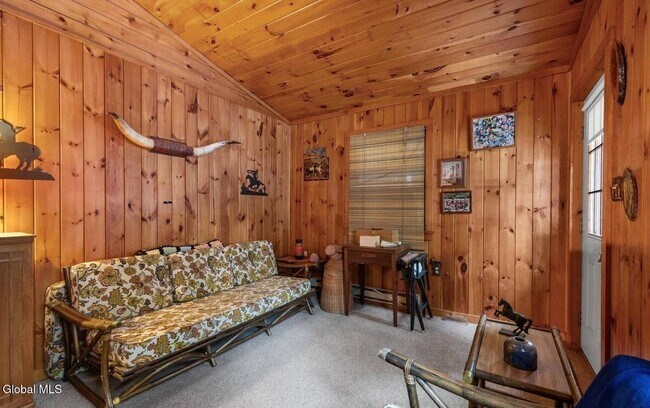 Building Photo - 33 Chuckwagon Trail