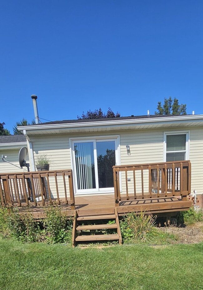 Building Photo - RANCH STYLE 2 BEDROOM CONDO FOR LEASE
