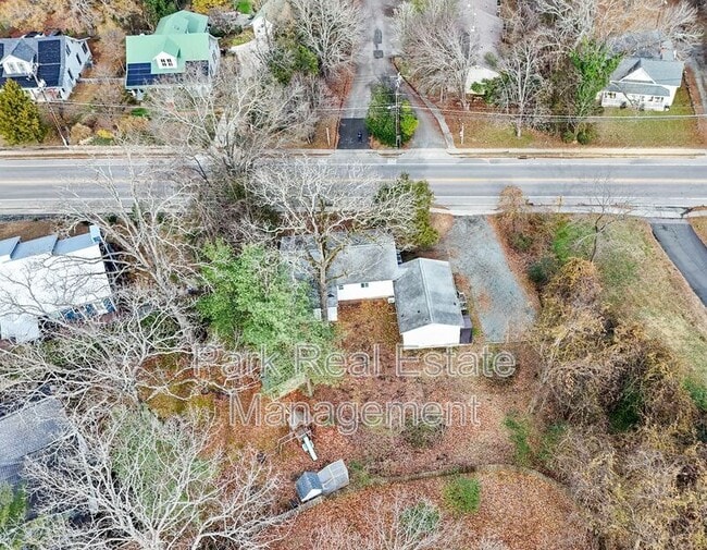 Building Photo - 607 N Greensboro St