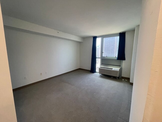 Building Photo - 988 Halekauwila St