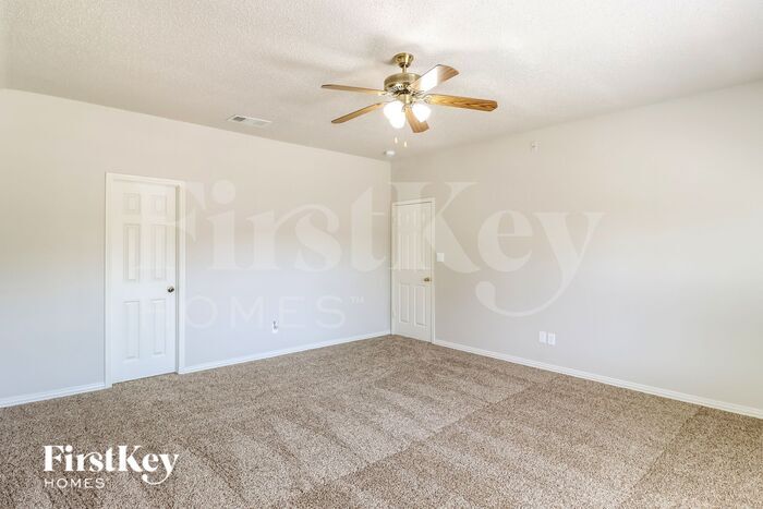 Building Photo - 205 Cedar Ridge Dr