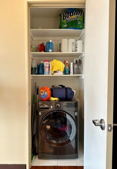 Laundry in Unit - 801 S Grand Ave