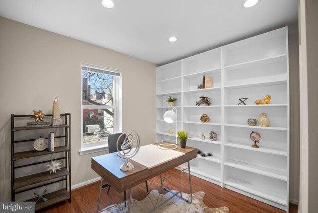 Building Photo - 1325 13th St NW